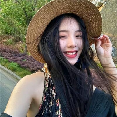 迎风而立的狮子